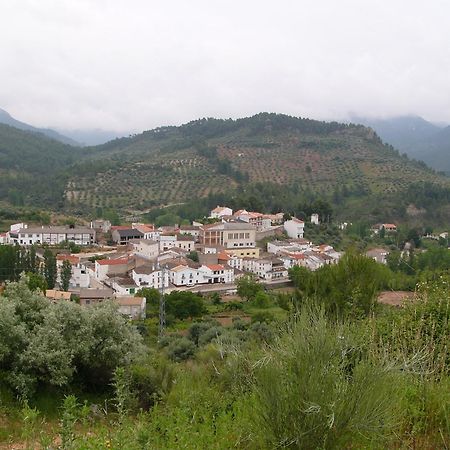 Вилла El Enebro Villaverde De Guadalimar Экстерьер фото